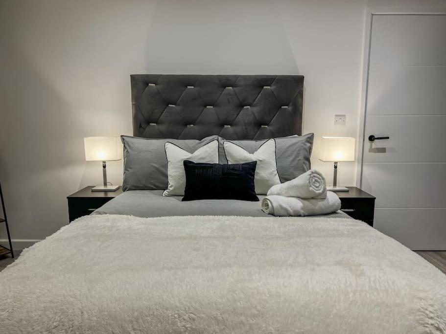 Orange Rentals-High Spec, Midnight Suite, Sleeps 4-Pets Welcome! Ливерпуль Экстерьер фото